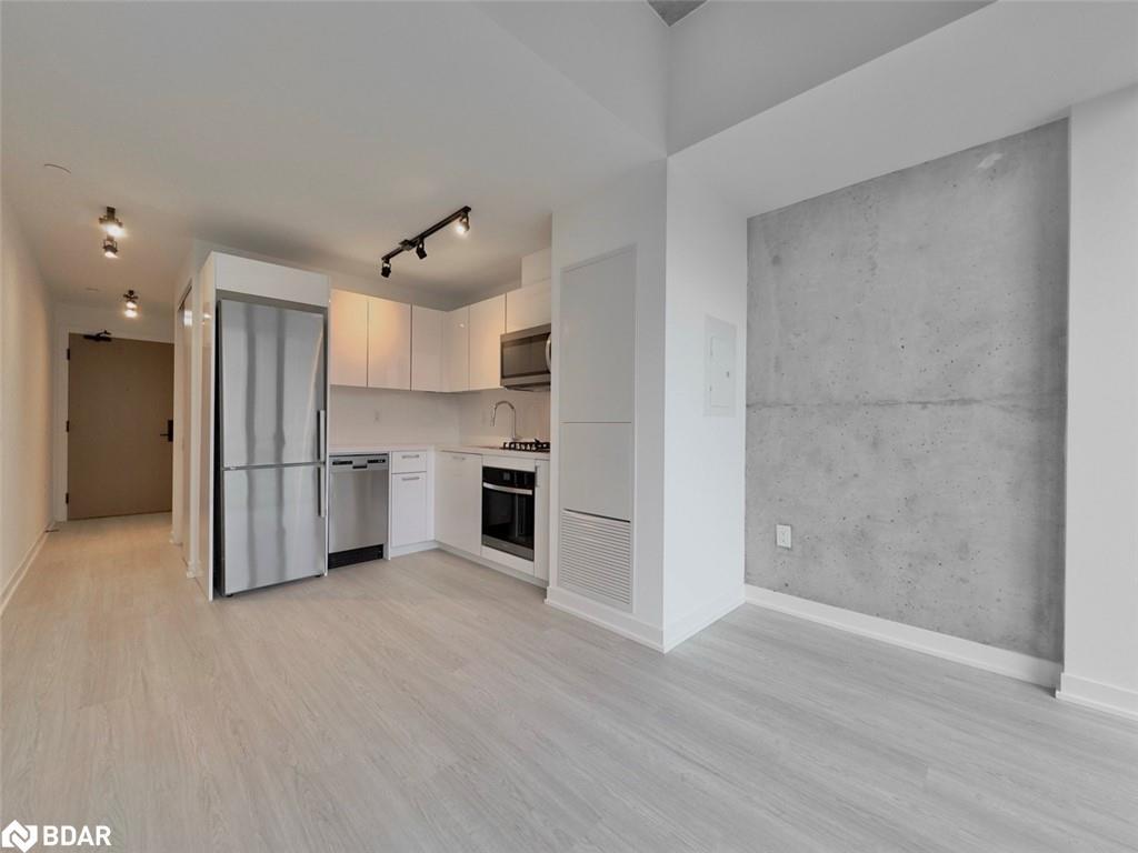 1707-195 Mccaul Street, Toronto, ON - Indoor Photo Showing Kitchen