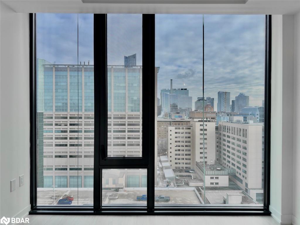 1707-195 Mccaul Street, Toronto, ON - Indoor Photo Showing Other Room