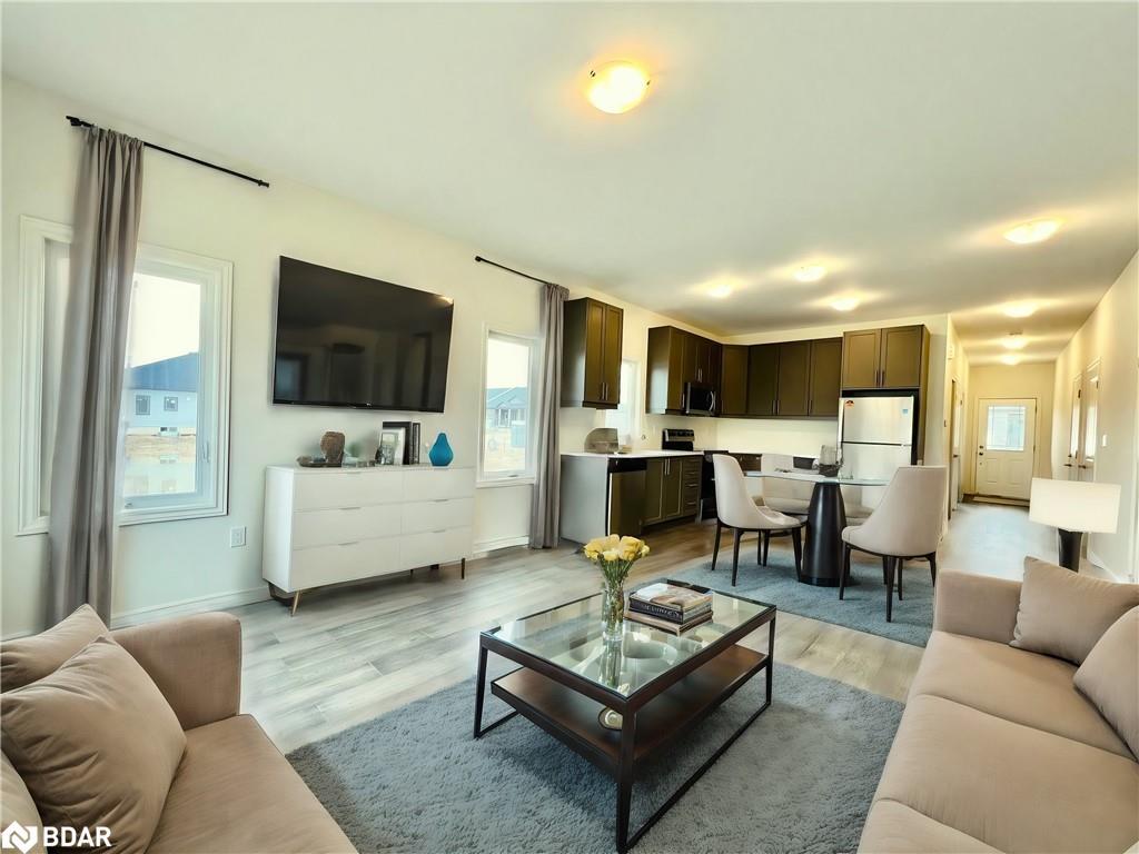 102 Cheryl Avenue, Atwood, ON - Indoor Photo Showing Living Room