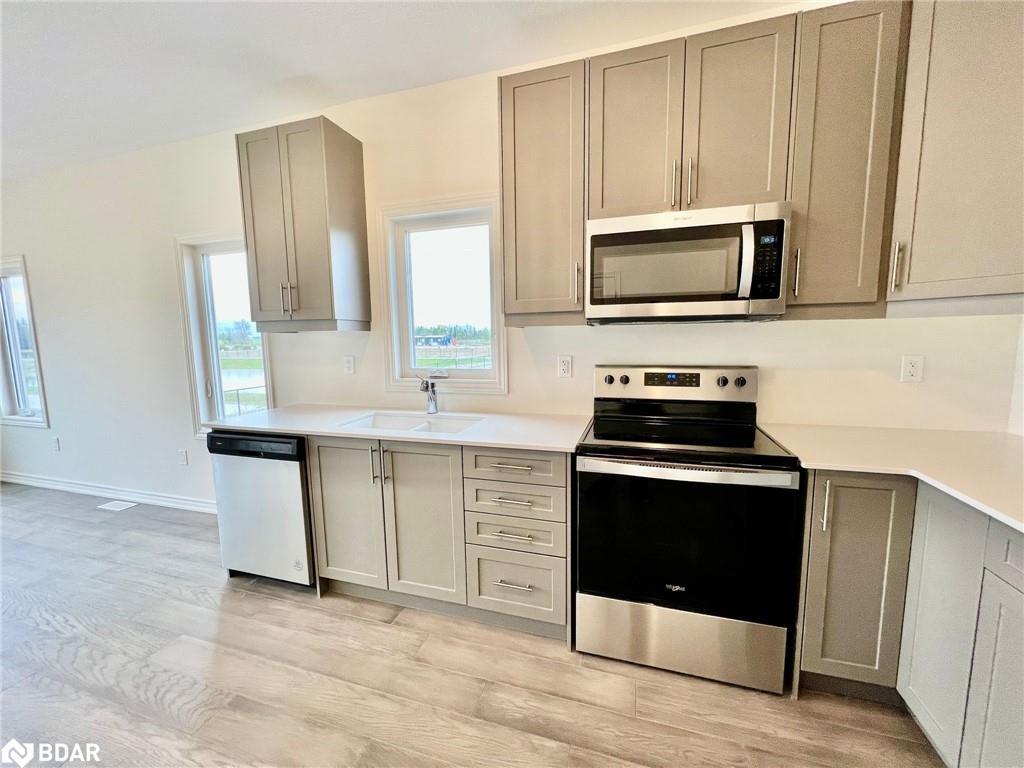 102 Cheryl Avenue, Atwood, ON - Indoor Photo Showing Kitchen With Stainless Steel Kitchen