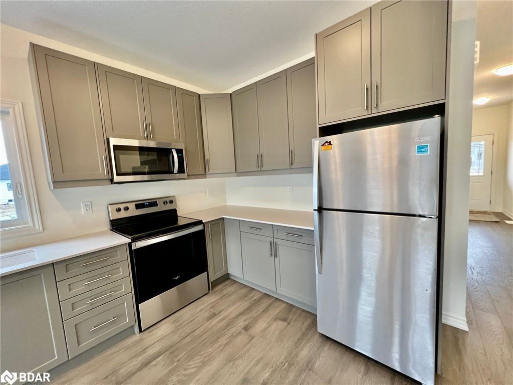 102 Cheryl Avenue, Atwood, ON - Indoor Photo Showing Kitchen With Stainless Steel Kitchen