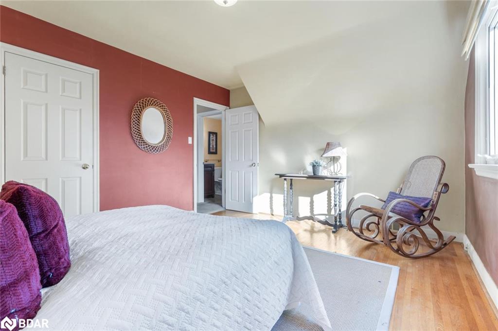 1587 Muir Road, Mississauga, ON - Indoor Photo Showing Bedroom