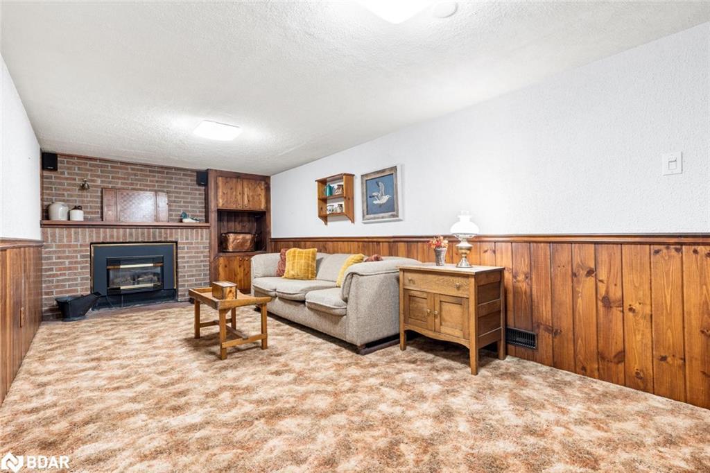 1587 Muir Road, Mississauga, ON - Indoor With Fireplace