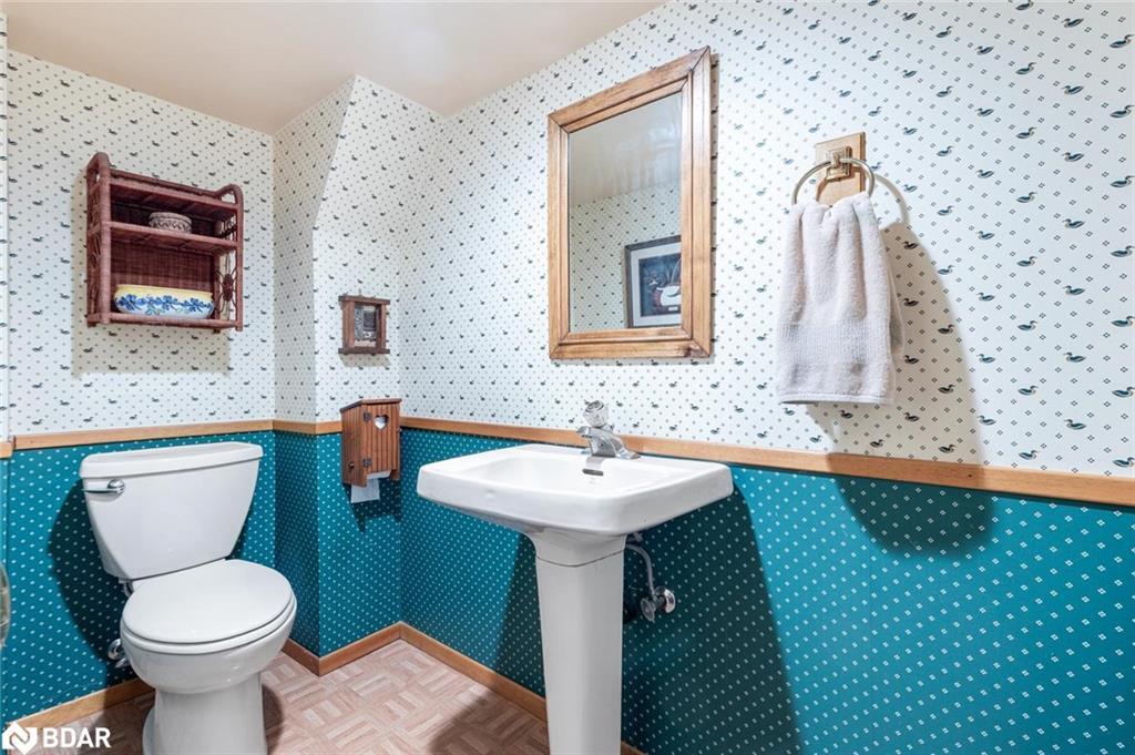 1587 Muir Road, Mississauga, ON - Indoor Photo Showing Bathroom