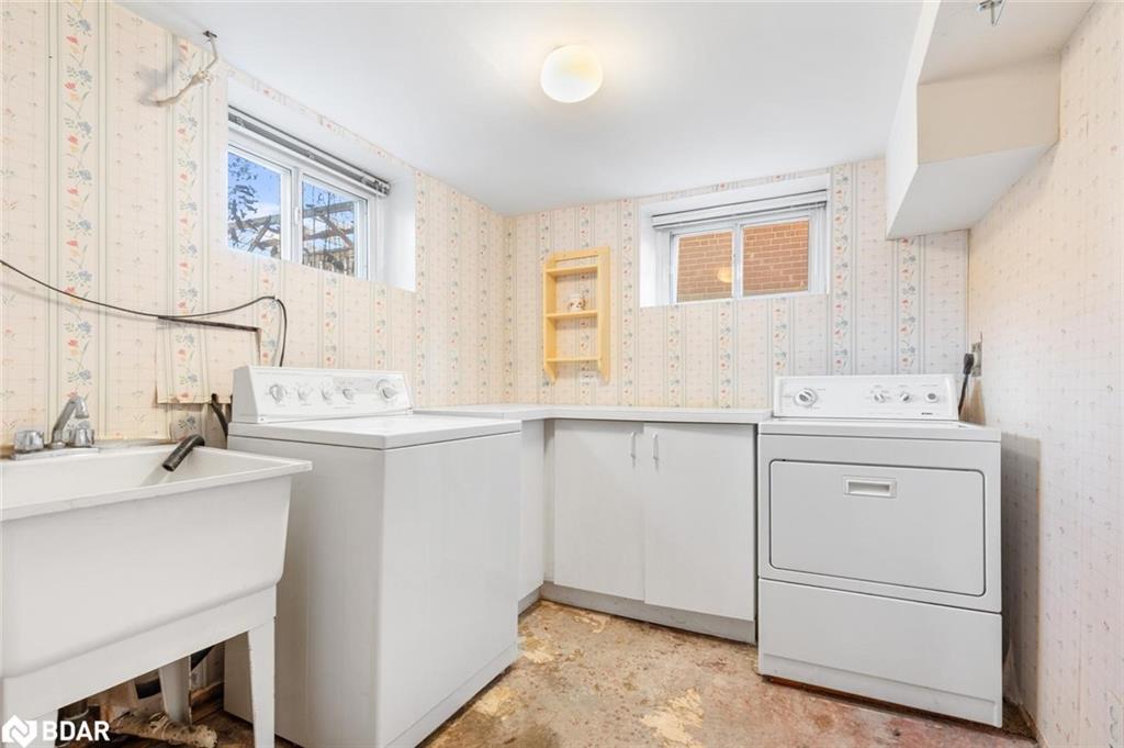 1587 Muir Road, Mississauga, ON - Indoor Photo Showing Laundry Room