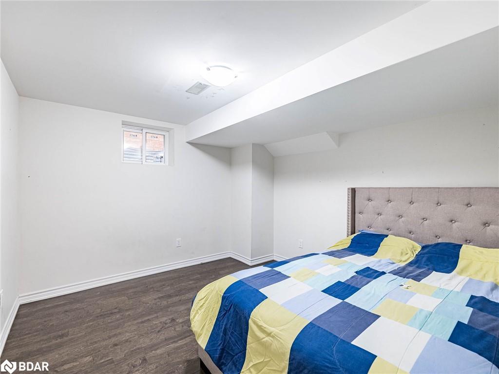 3099 Velmar Drive, Mississauga, ON - Indoor Photo Showing Bedroom