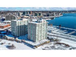 401-2 Toronto Street Barrie, ON L4N 9R2