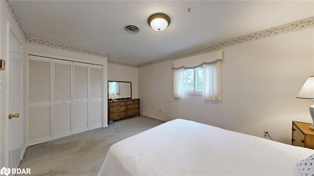 167 Little Avenue, Barrie, ON - Indoor Photo Showing Bedroom