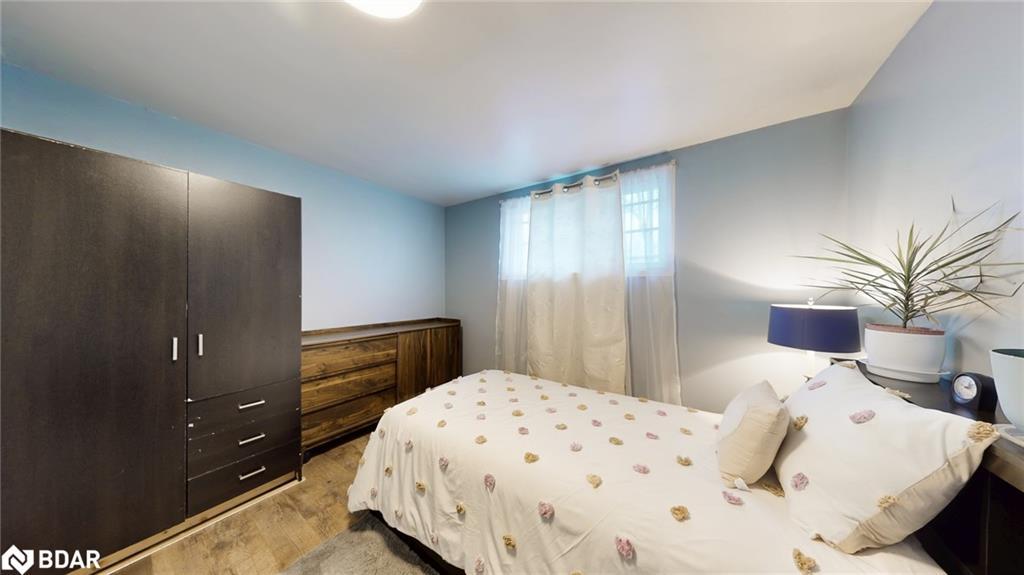 167 Little Avenue, Barrie, ON - Indoor Photo Showing Bedroom