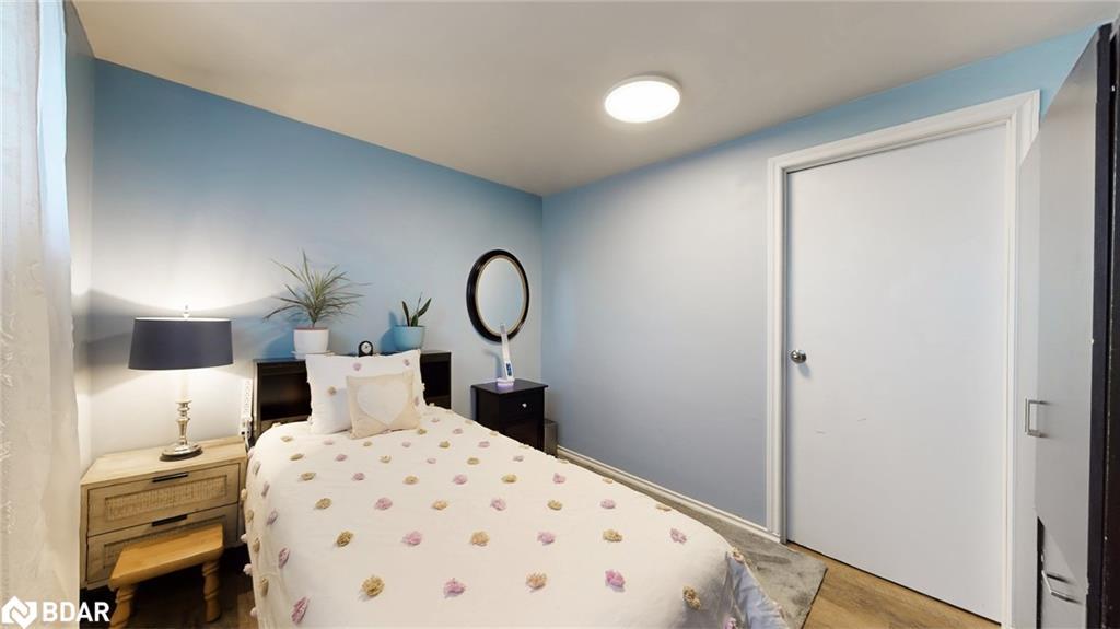 167 Little Avenue, Barrie, ON - Indoor Photo Showing Bedroom