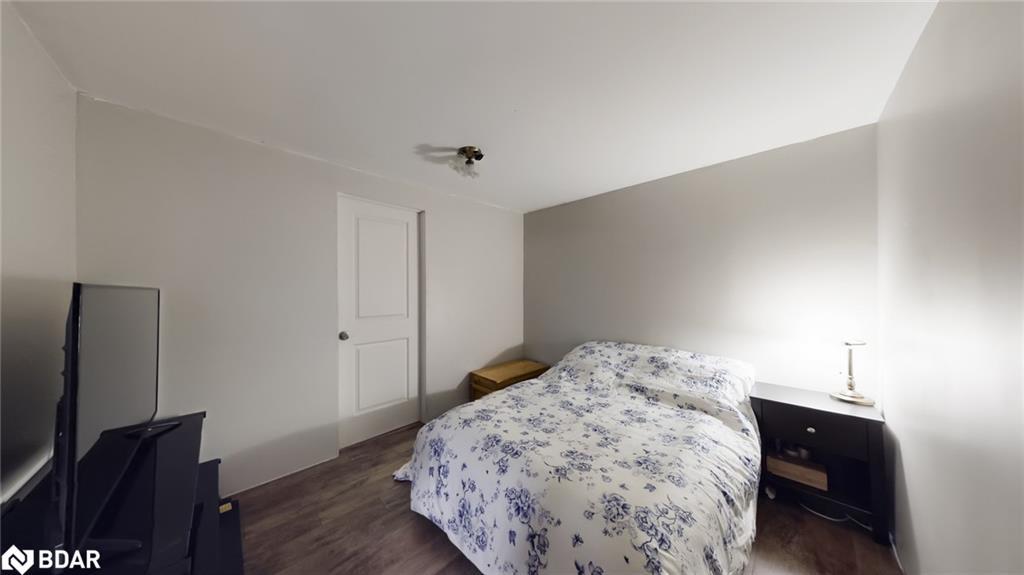 167 Little Avenue, Barrie, ON - Indoor Photo Showing Bedroom