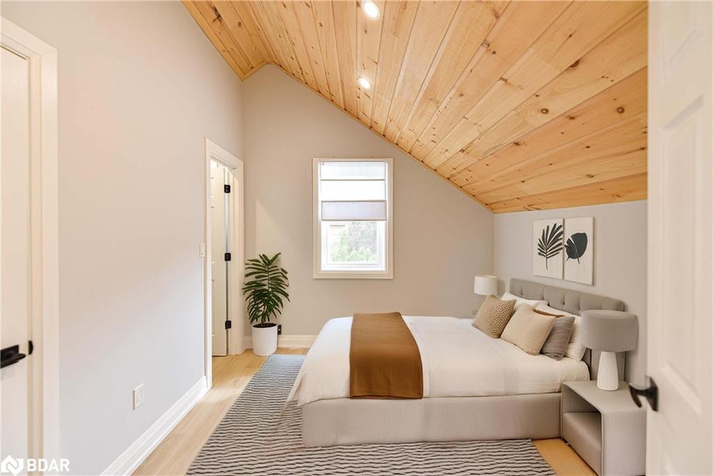 274 Mississaga Street W, Orillia, ON