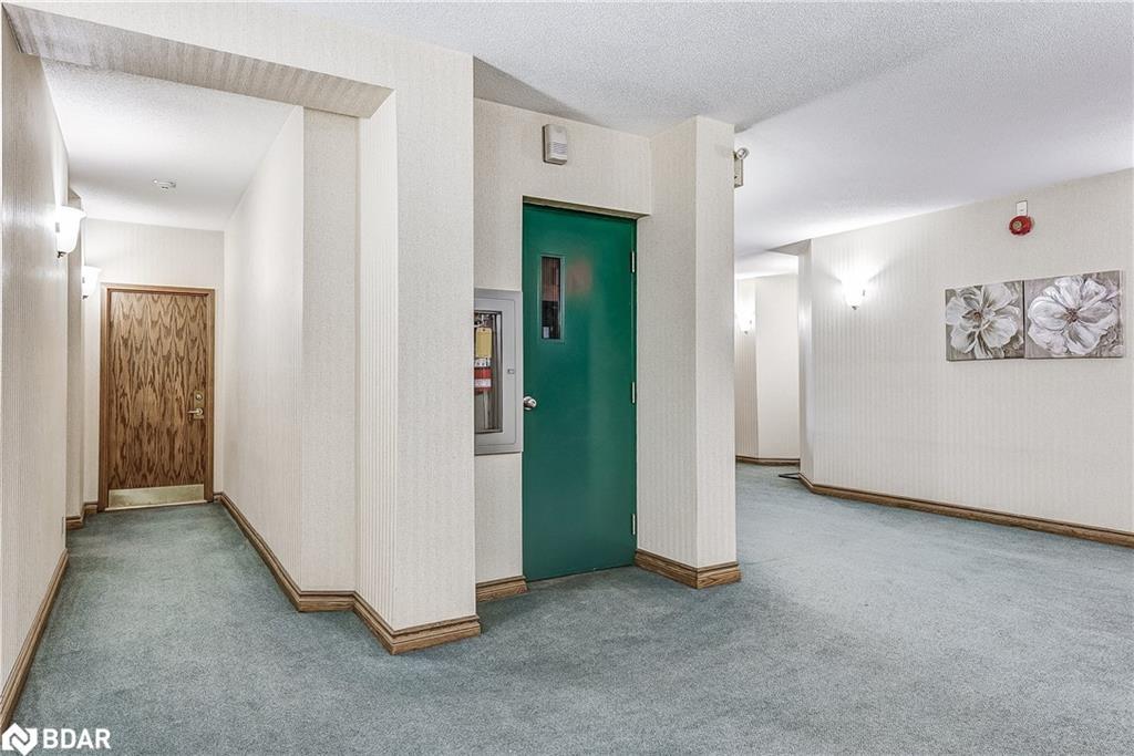 301-21 George Street, Aurora, ON - Indoor Photo Showing Other Room