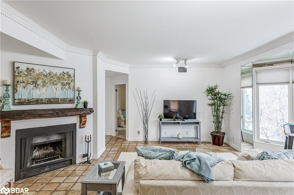 301-21 George Street, Aurora, ON - Indoor Photo Showing Living Room With Fireplace