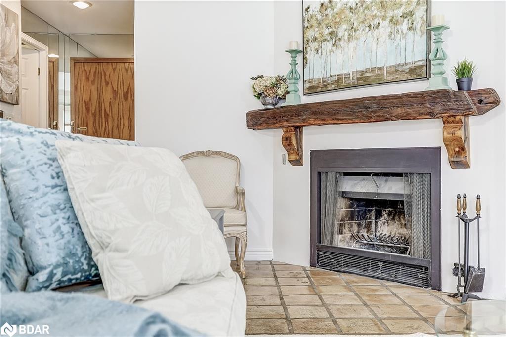 301-21 George Street, Aurora, ON - Indoor With Fireplace