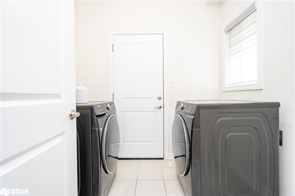 16 Bethune Avenue, Welland, ON - Indoor Photo Showing Laundry Room