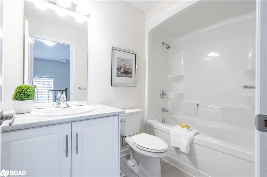 16 Bethune Avenue, Welland, ON - Indoor Photo Showing Bathroom