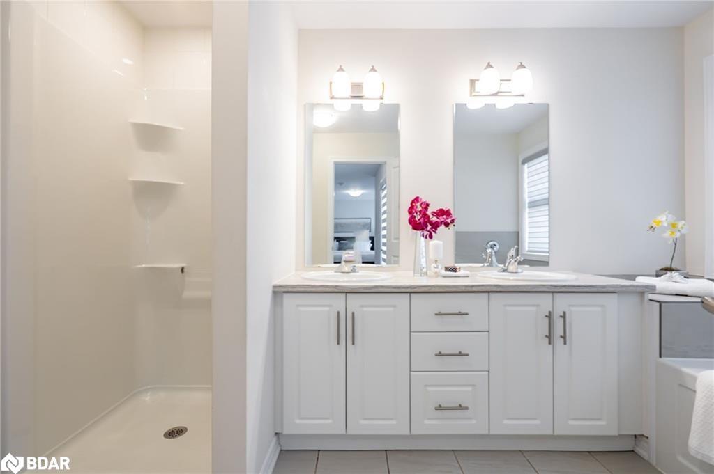 16 Bethune Avenue, Welland, ON - Indoor Photo Showing Bathroom