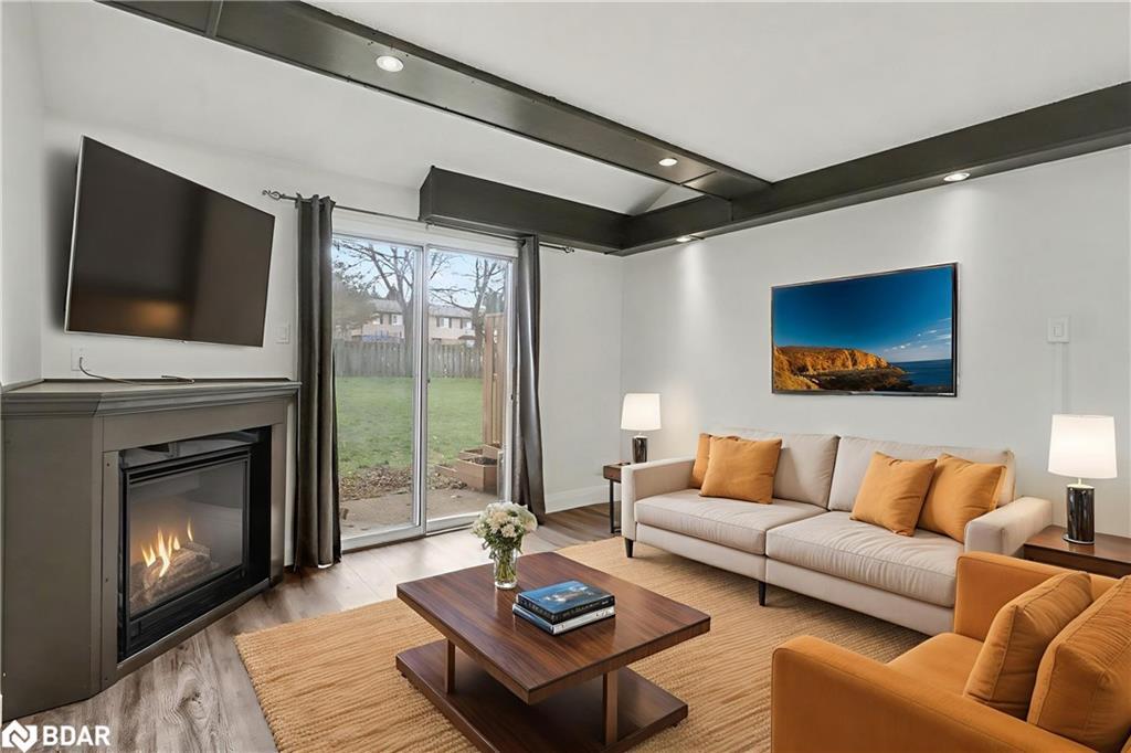 37-67 Valleyview Road, Kitchener, ON - Indoor Photo Showing Living Room With Fireplace