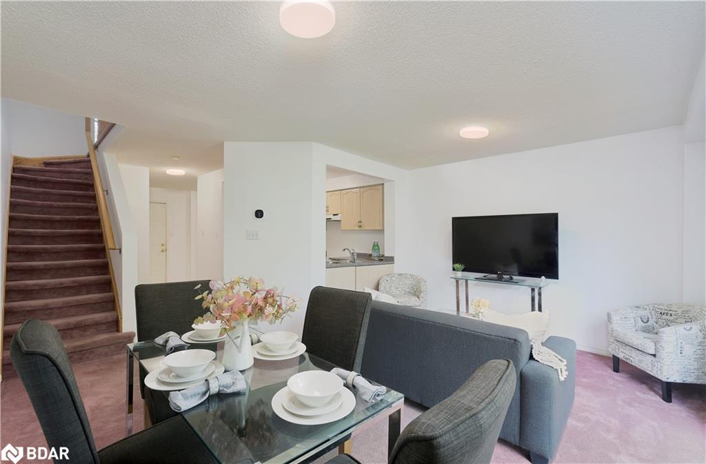 15-1285 Bristol Road W, Mississauga, ON - Indoor Photo Showing Other Room