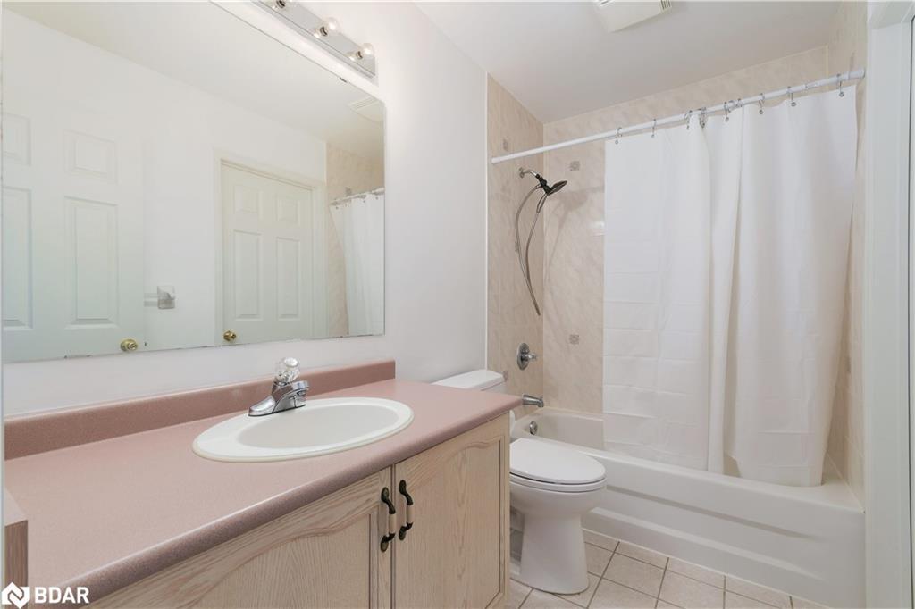 15-1285 Bristol Road W, Mississauga, ON - Indoor Photo Showing Bathroom