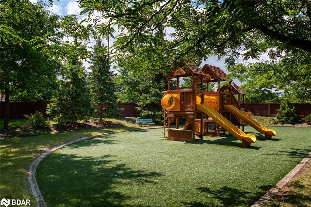 15-1285 Bristol Road W, Mississauga, ON - Outdoor