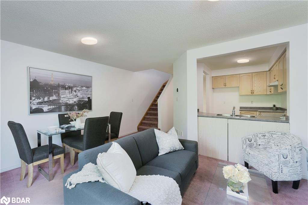 15-1285 Bristol Road W, Mississauga, ON - Indoor Photo Showing Other Room