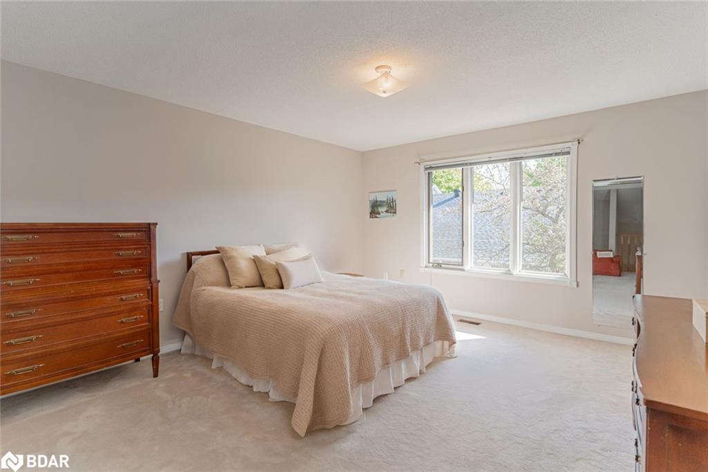 402-40 Museum Drive, Orillia, ON - Indoor Photo Showing Bedroom