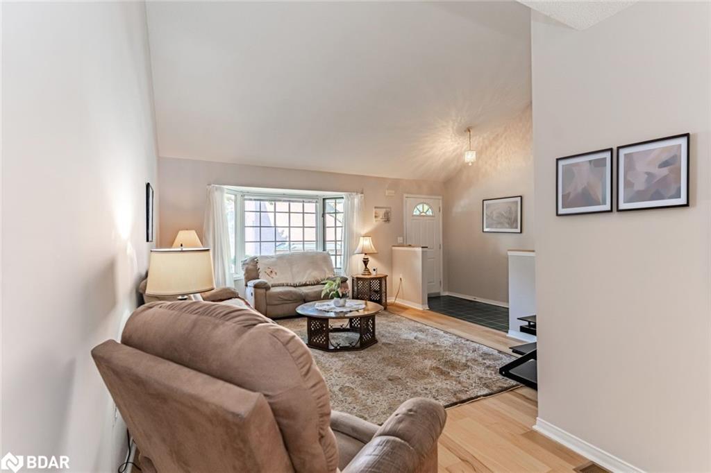 402-40 Museum Drive, Orillia, ON - Indoor Photo Showing Living Room