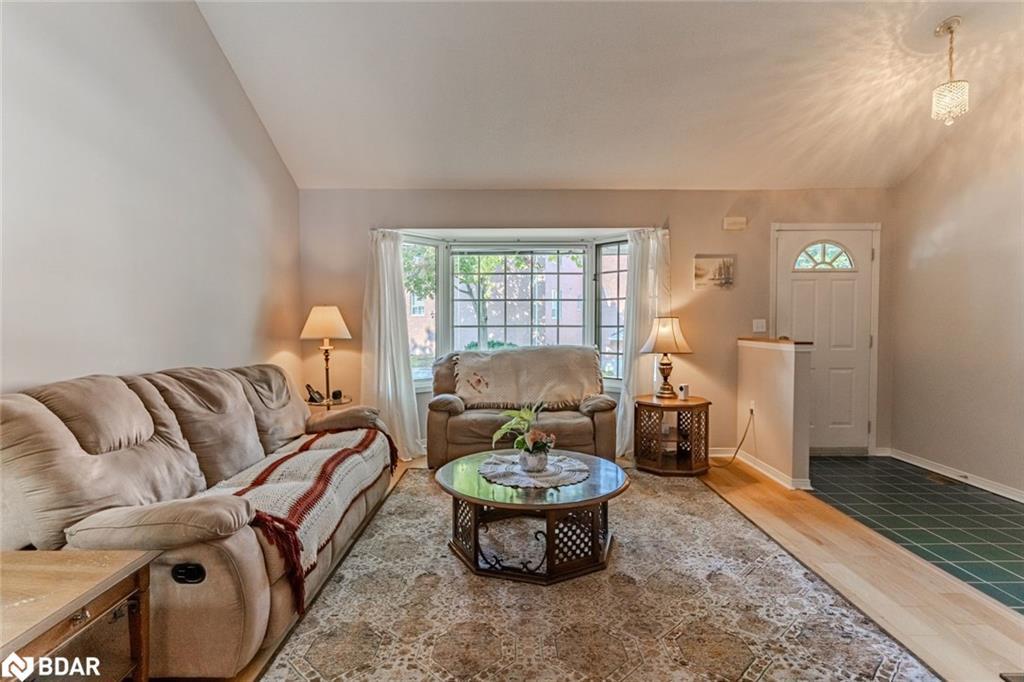 402-40 Museum Drive, Orillia, ON - Indoor Photo Showing Living Room