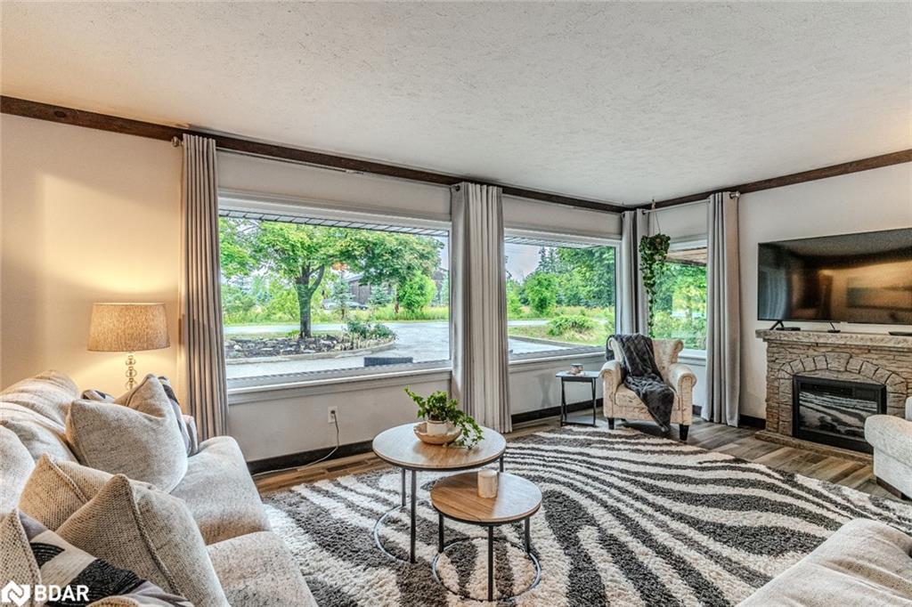 2447 Ridge Road W, Oro-Medonte, ON - Indoor Photo Showing Living Room With Fireplace