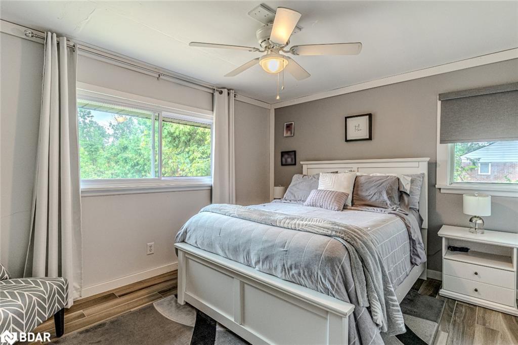 2447 Ridge Road W, Oro-Medonte, ON - Indoor Photo Showing Bedroom