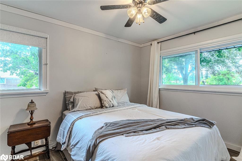 2447 Ridge Road W, Oro-Medonte, ON - Indoor Photo Showing Bedroom