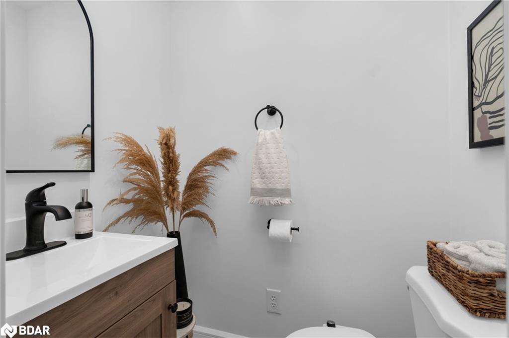 1431 Rankin Way, Innisfil, ON - Indoor Photo Showing Bathroom