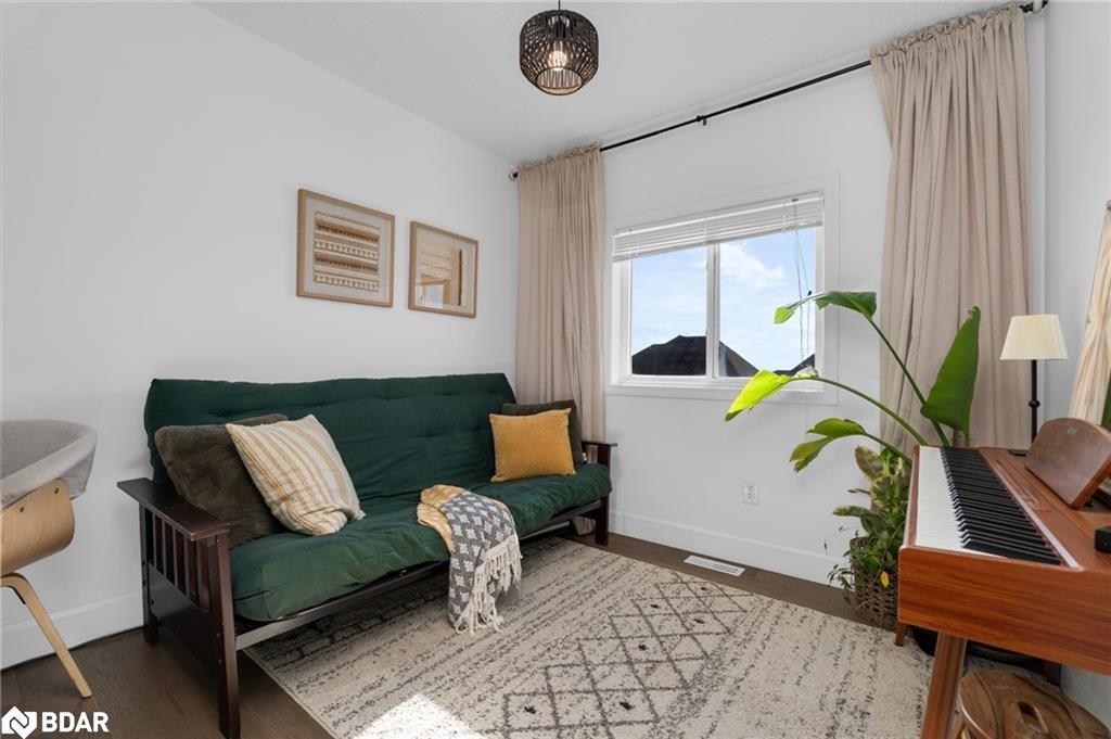 1431 Rankin Way, Innisfil, ON - Indoor Photo Showing Bedroom