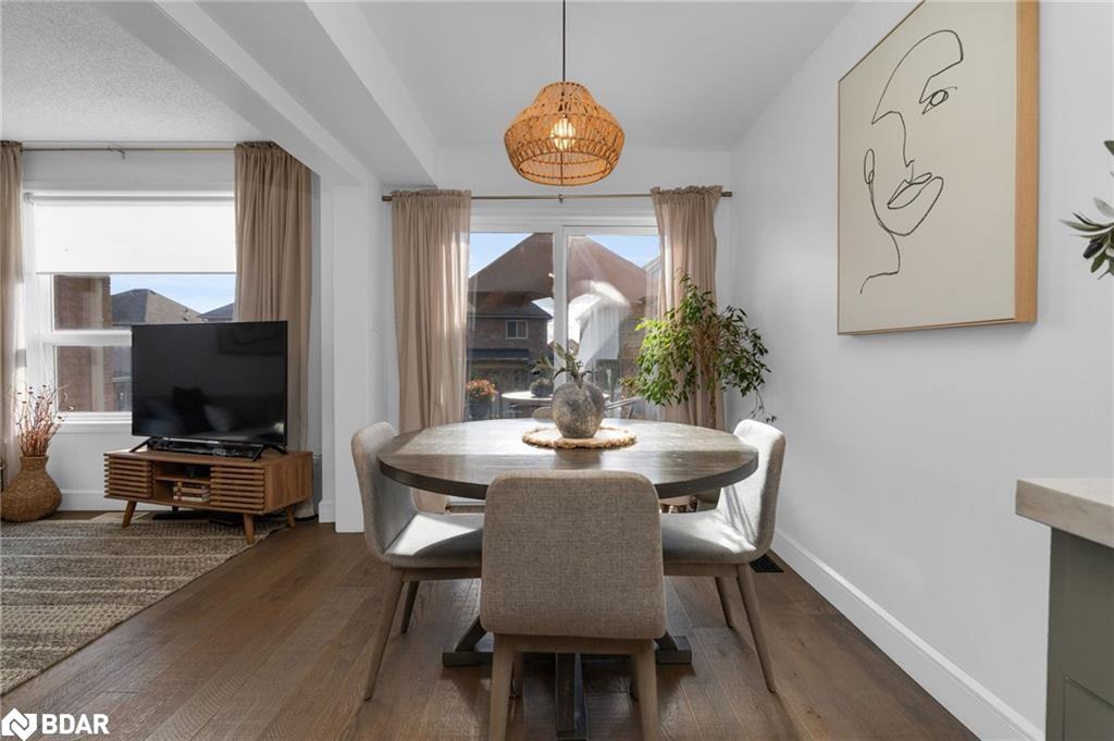 1431 Rankin Way, Innisfil, ON - Indoor Photo Showing Dining Room