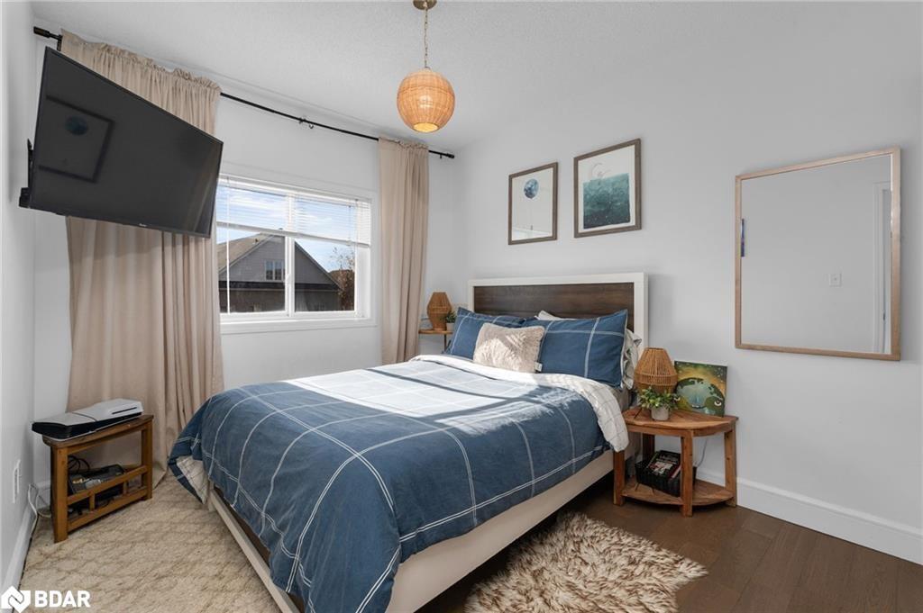 1431 Rankin Way, Innisfil, ON - Indoor Photo Showing Bedroom