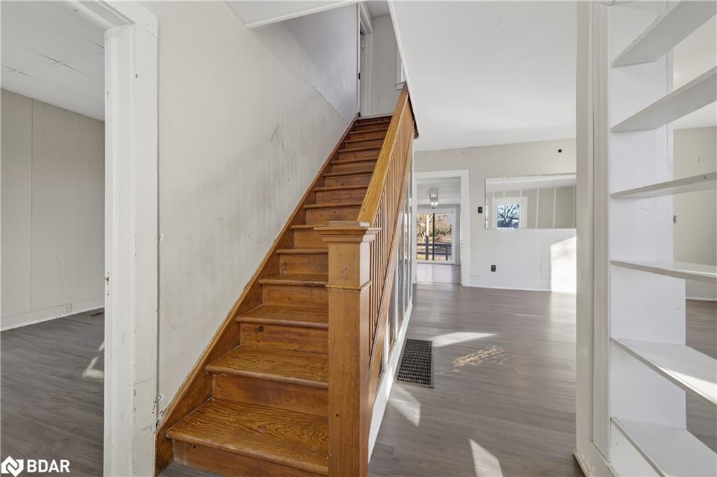 8184 26 Highway, Clearview, ON - Indoor Photo Showing Other Room