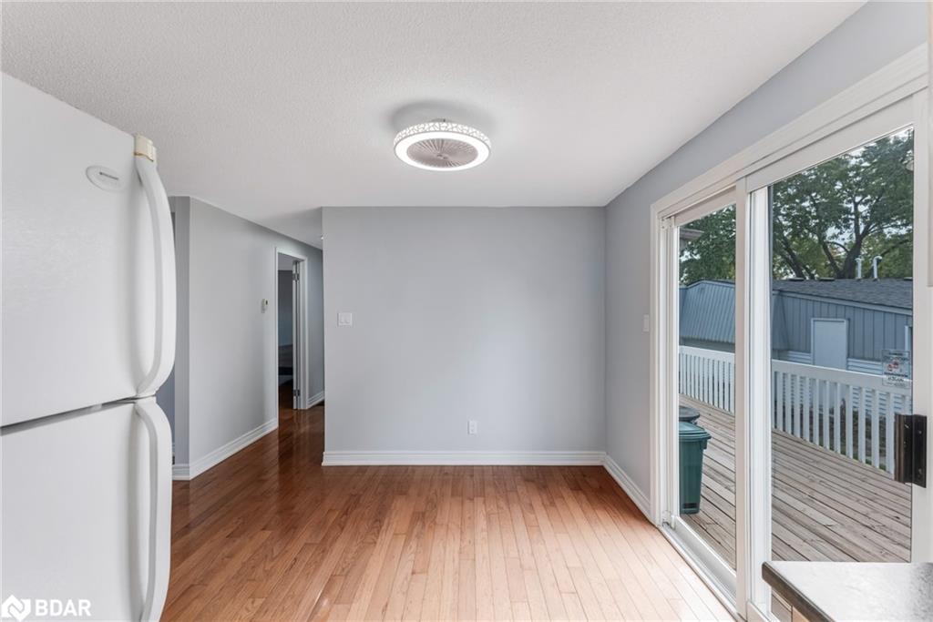 3 Comforts Cove, Innisfil, ON - Indoor Photo Showing Other Room