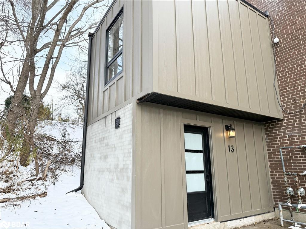 13-372 Darling Street, Brantford, ON - Outdoor With Exterior
