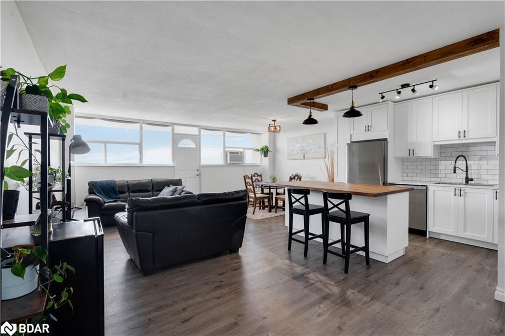 1204-215 Glenridge Avenue, St. Catharines, ON - Indoor Photo Showing Other Room