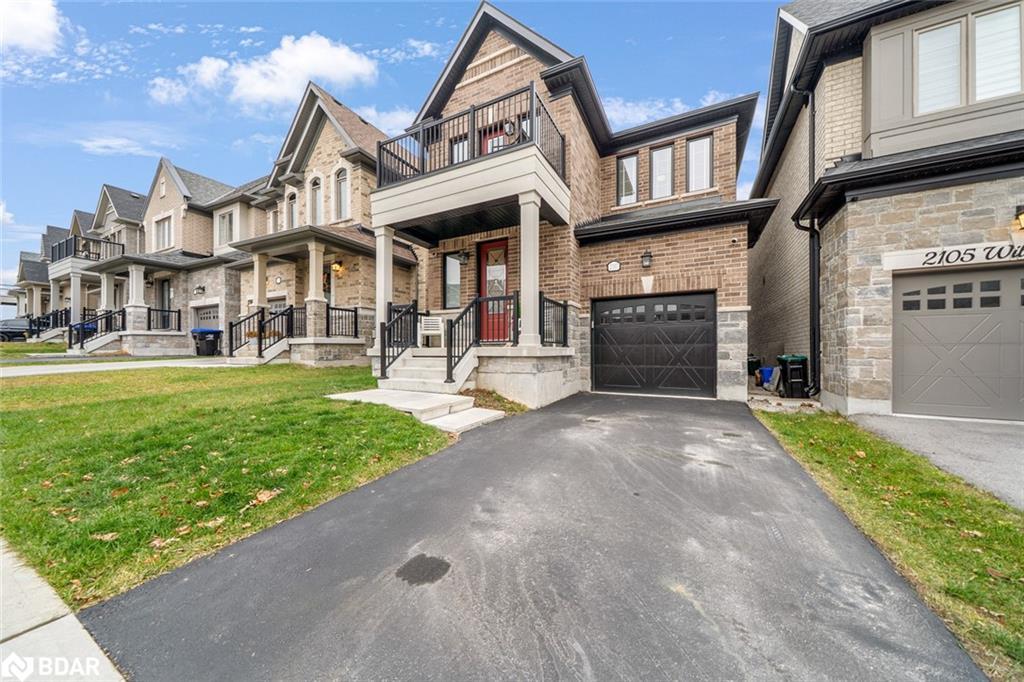 2107 Wilson Street, Innisfil, ON - Outdoor With Facade