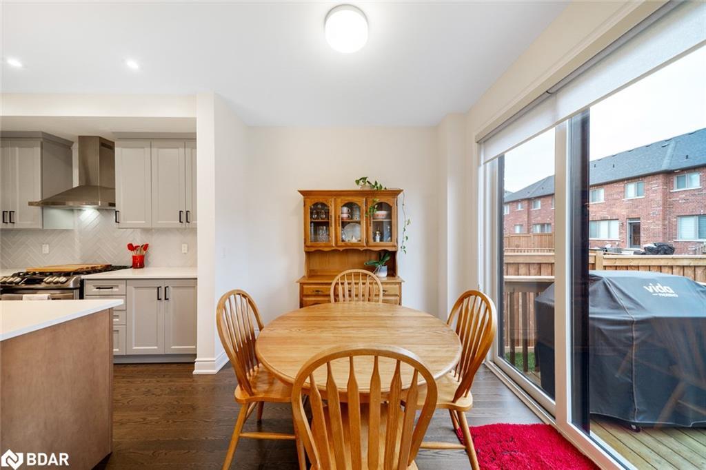 2107 Wilson Street, Innisfil, ON - Indoor Photo Showing Dining Room