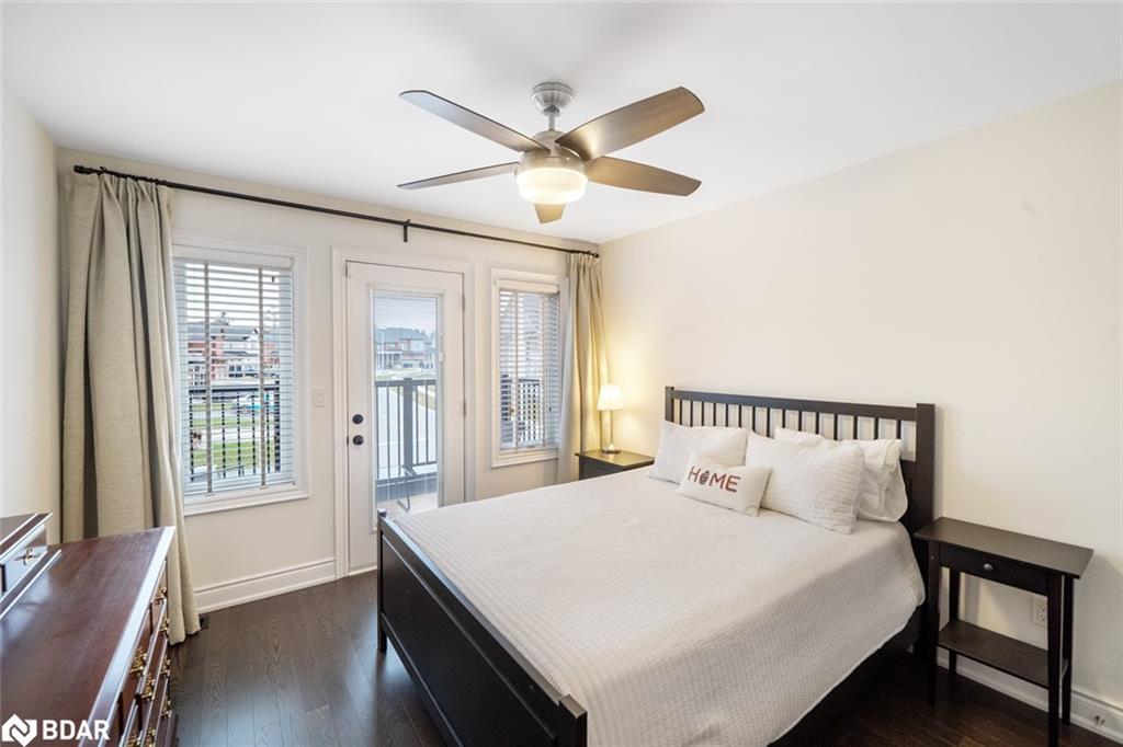 2107 Wilson Street, Innisfil, ON - Indoor Photo Showing Bedroom