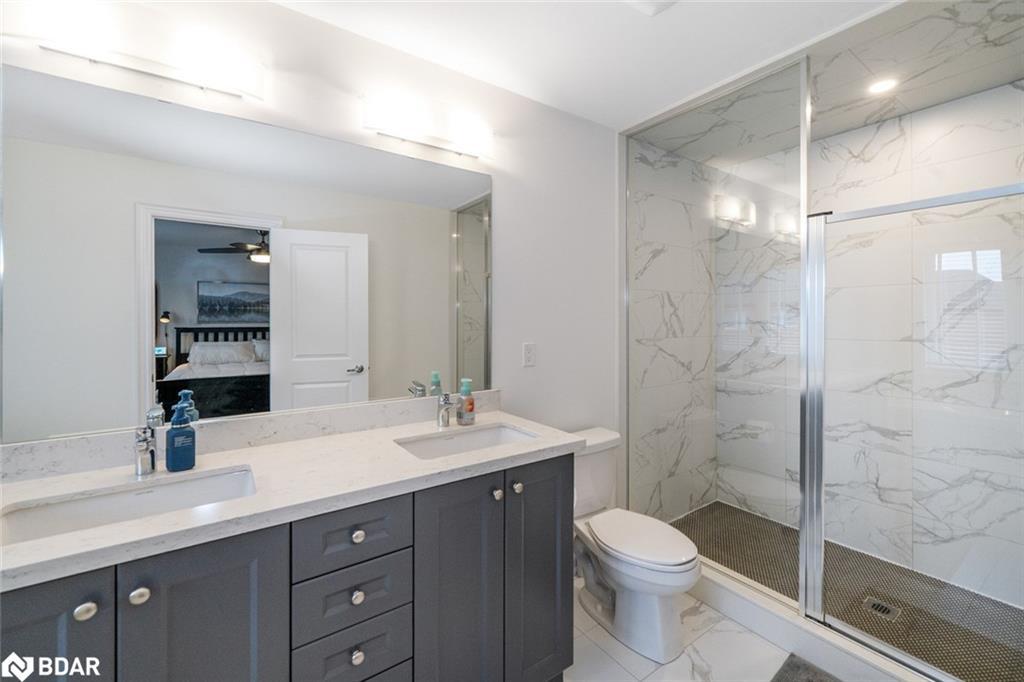 2107 Wilson Street, Innisfil, ON - Indoor Photo Showing Bathroom
