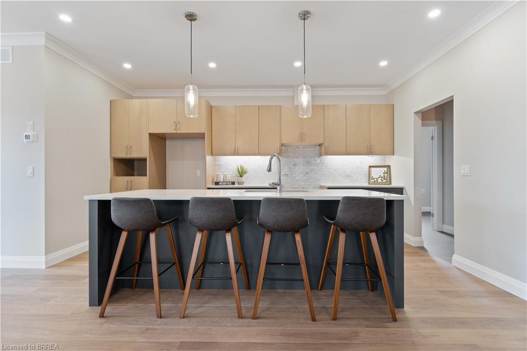 107 Judd Drive, Simcoe, ON - Indoor Photo Showing Kitchen With Upgraded Kitchen