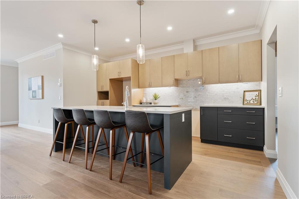 107 Judd Drive, Simcoe, ON - Indoor Photo Showing Kitchen With Upgraded Kitchen