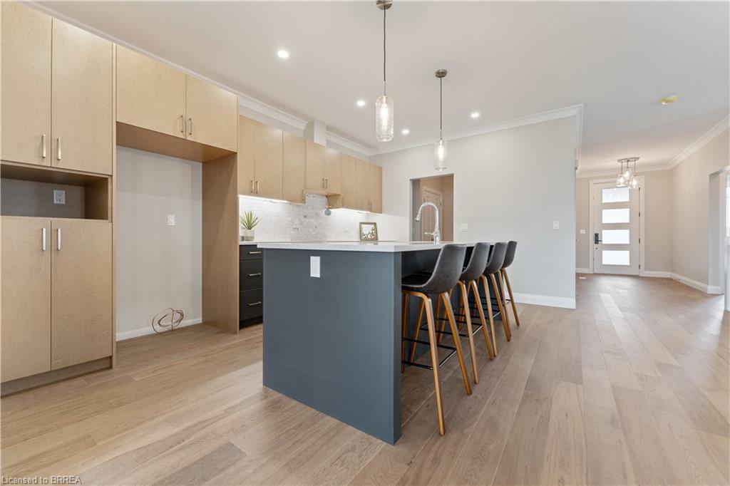 107 Judd Drive, Simcoe, ON - Indoor Photo Showing Kitchen With Upgraded Kitchen