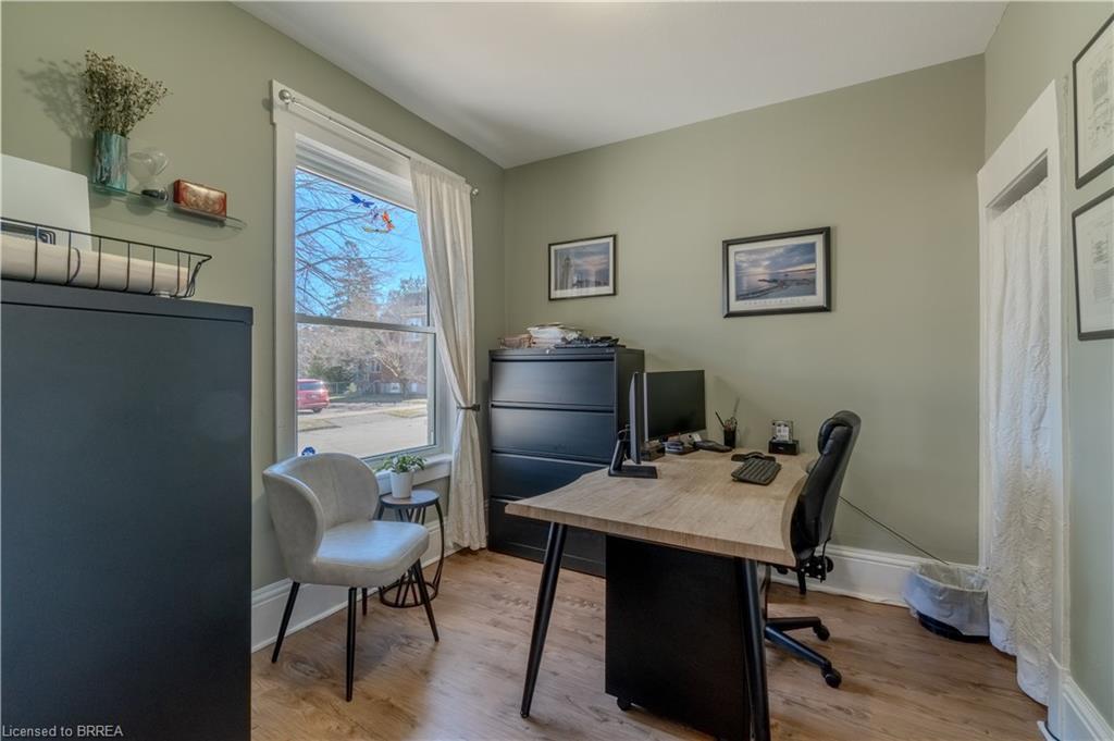 21 Wade Avenue, Brantford, ON - Indoor Photo Showing Office
