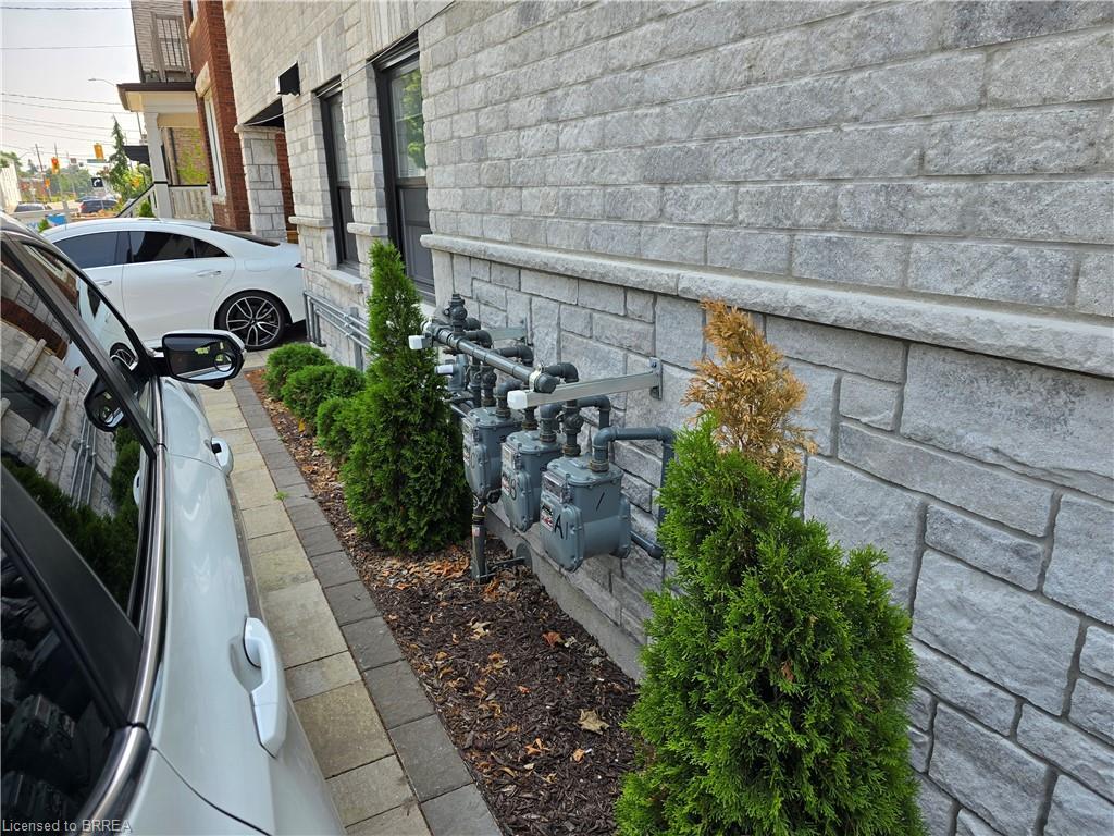 241 Darling Street, Brantford, ON